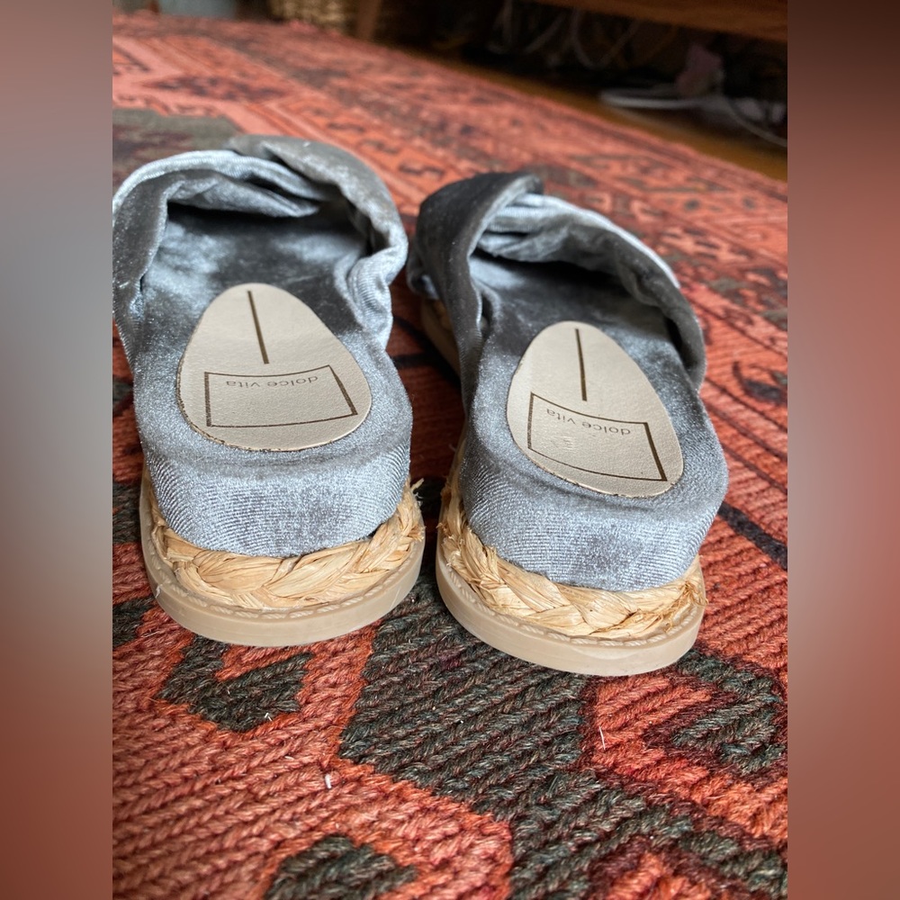 Dolce Vita Grey Slides - Picture 5 of 6